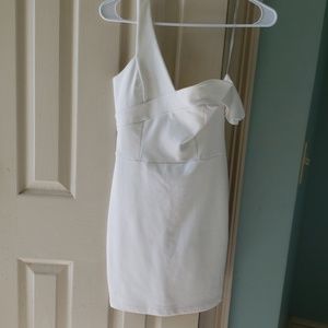 White boutique dress for women size small